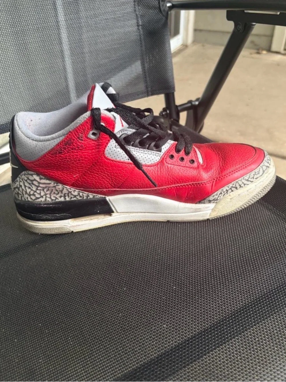 Air Jordan 3 Red Cement size 11 Men